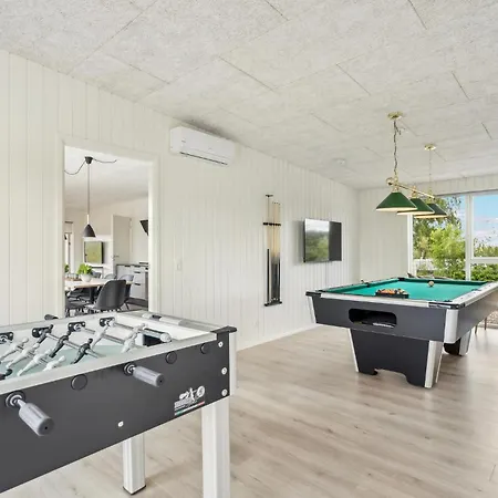 Awesome In With Kitchen Holiday home *